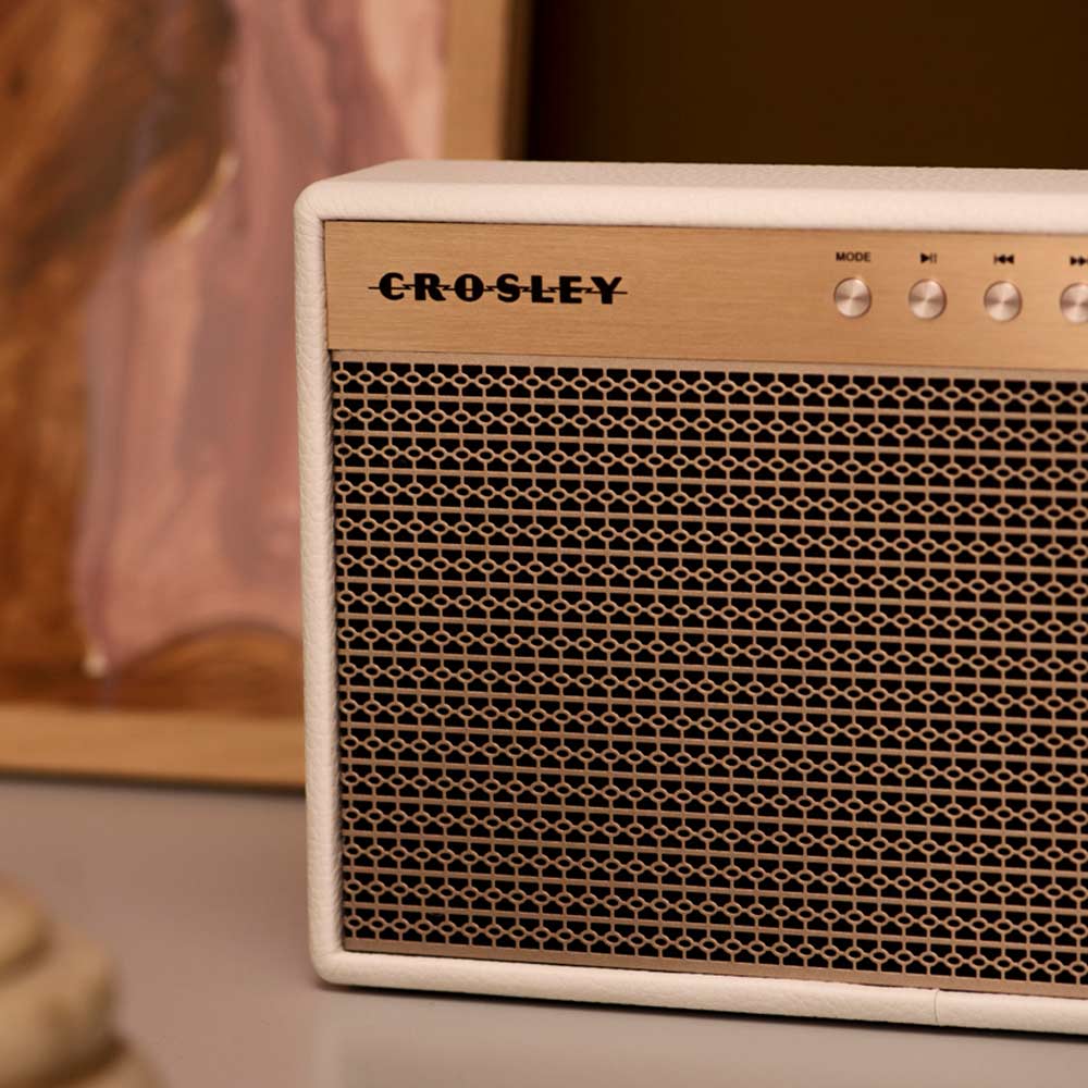 Crosley Montero retro Bluetooth speaker wit Crosley Montero retro Bluetooth speaker wit