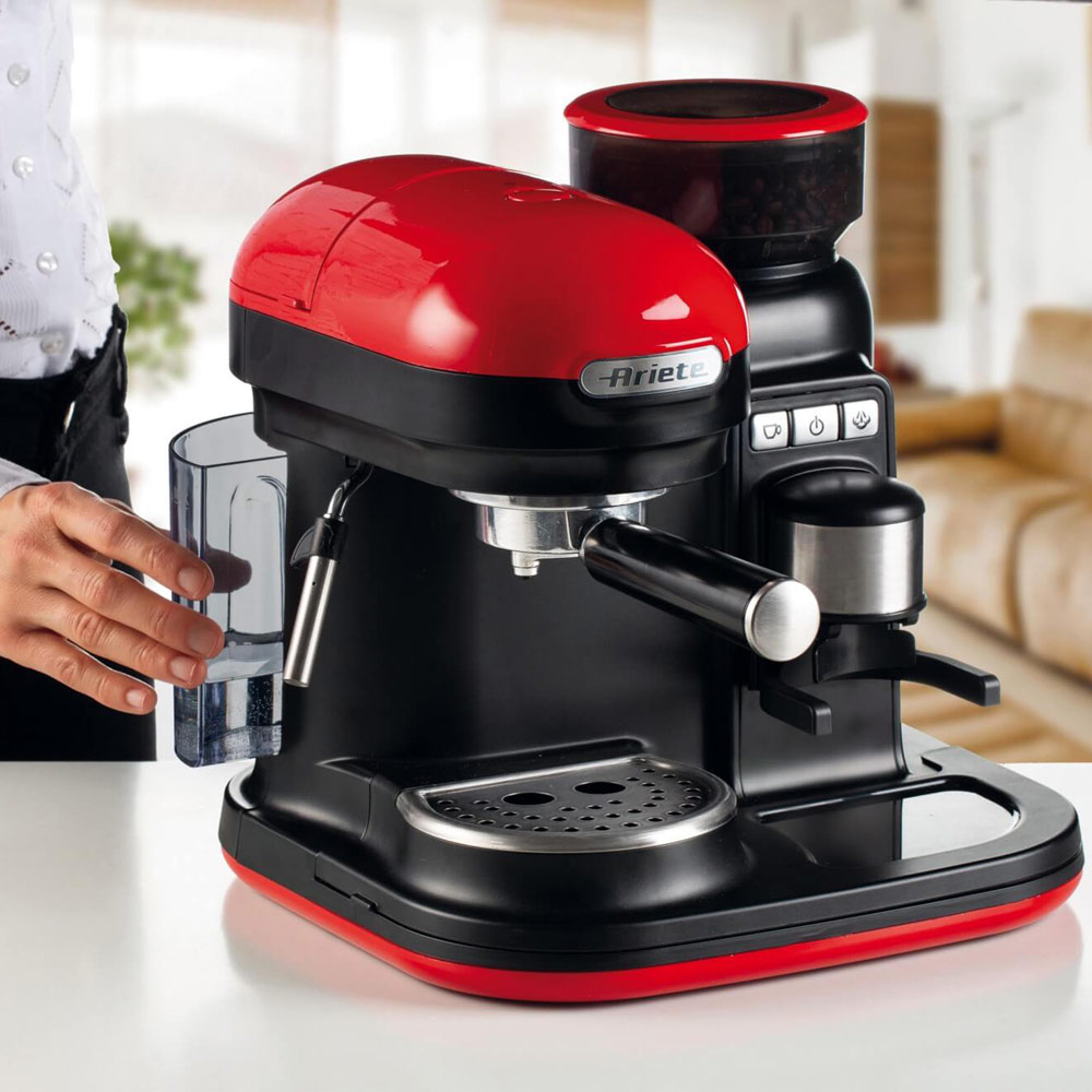 Espresso machine met geïntegreerde koffiemolen