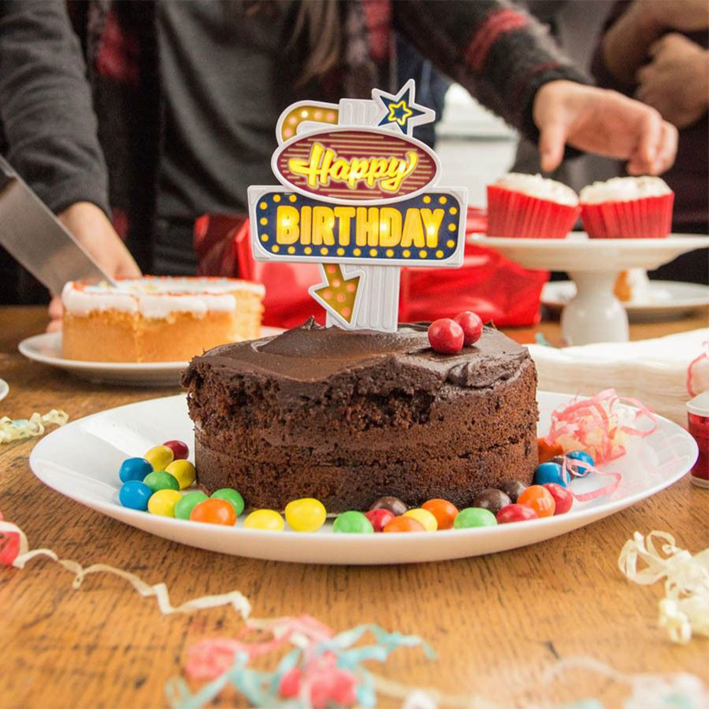 Retro taarttopper Happy Birthday met verlichting