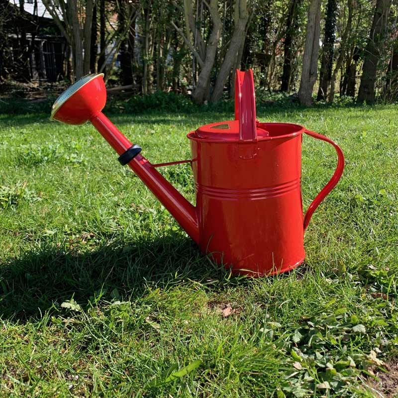 Retro gieter 5 liter rood