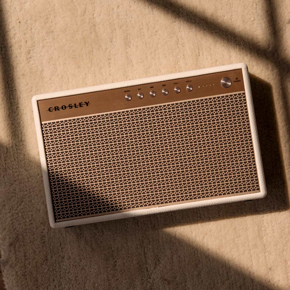 Crosley Montero retro Bluetooth speaker wit Crosley Montero retro Bluetooth speaker wit