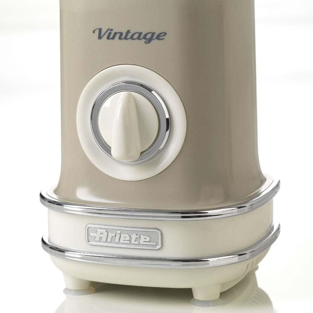 Retro blender beige