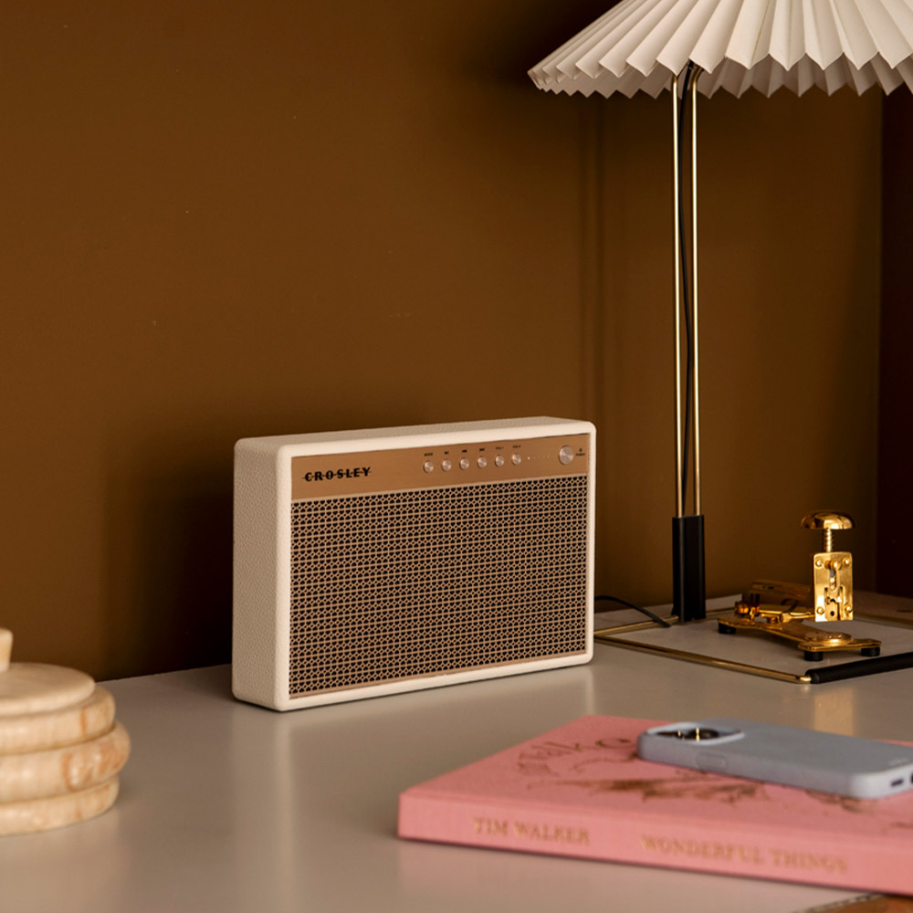 Crosley Montero retro Bluetooth speaker wit Crosley Montero retro Bluetooth speaker wit