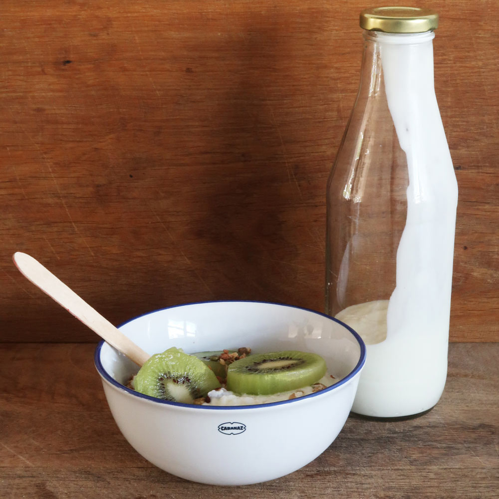 Retro ontbijt kom emaille  geinspireerd classic white