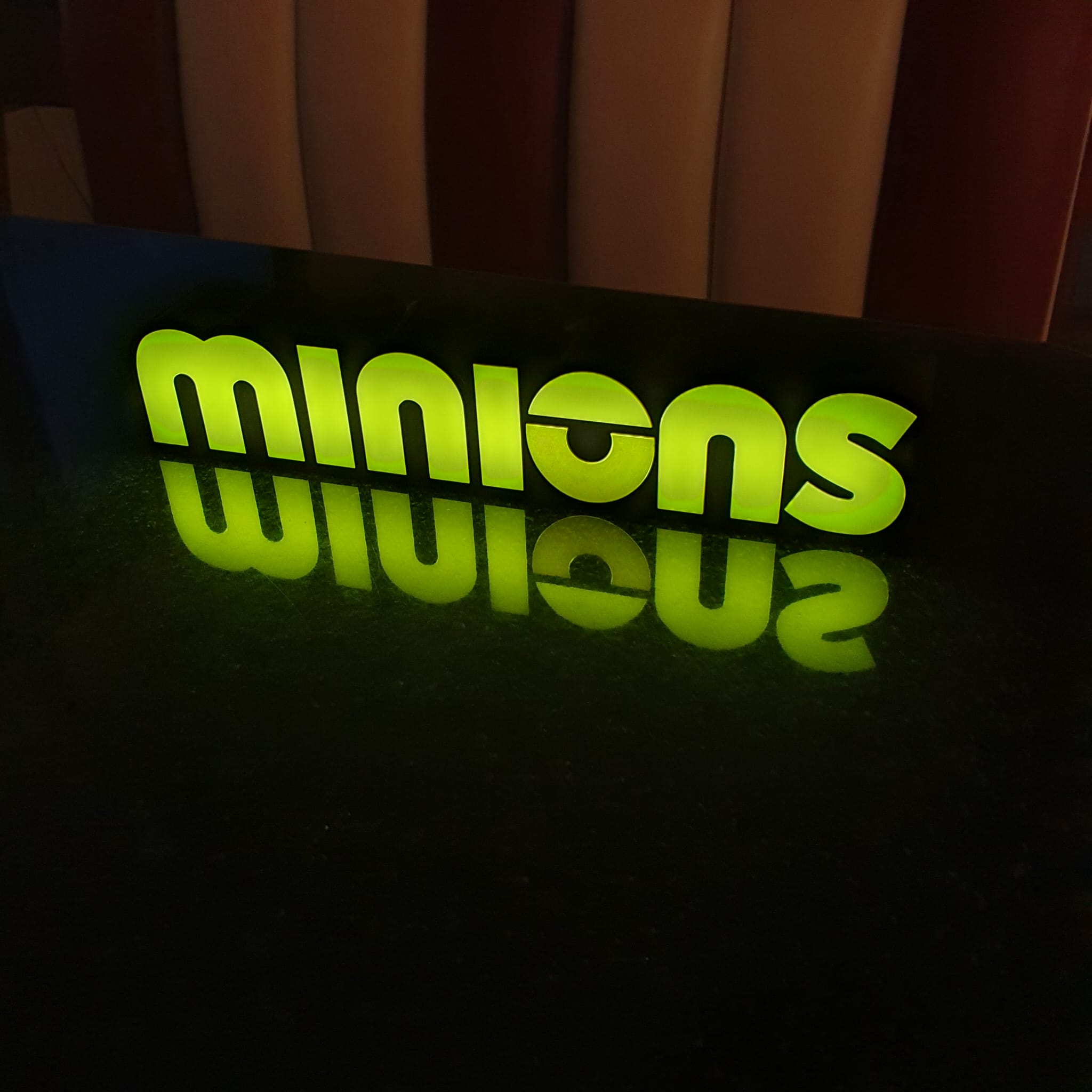 Minions Logo light lamp 30 cm 