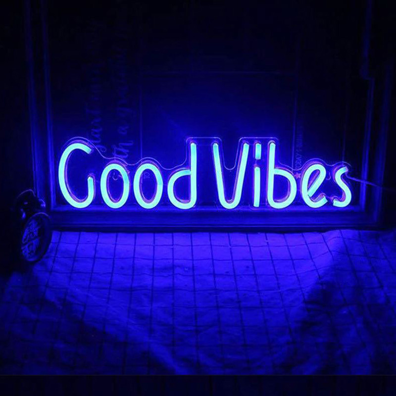 Retro neon verlichting Good Vibes - blauw