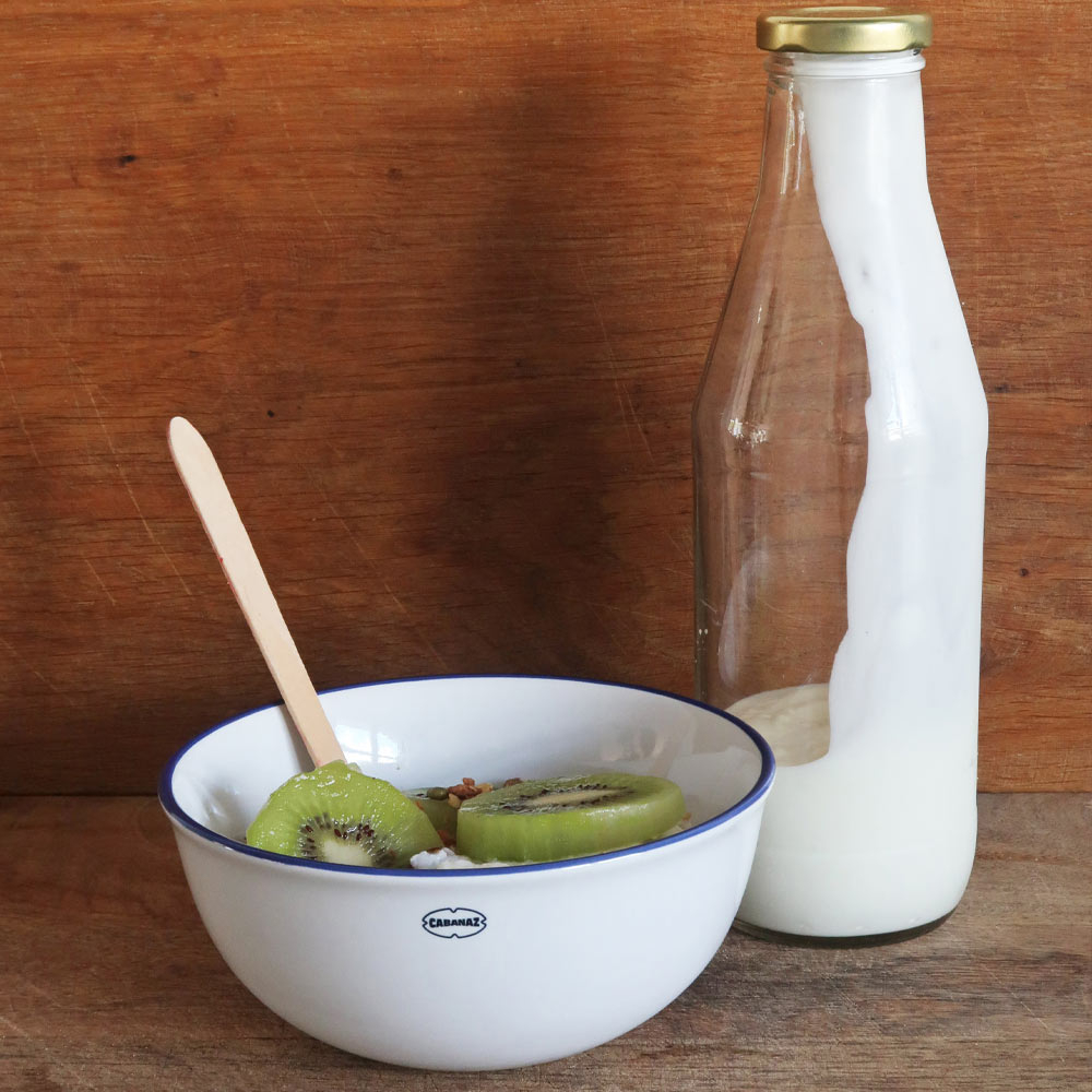 Retro ontbijt kom emaille  geinspireerd classic white