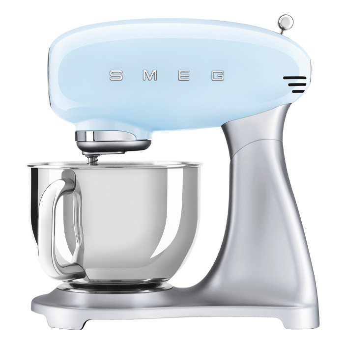 Betrokken Productie kampioen Krachtige retro keukenmachine in lichtblauwe kleur van het Italiaanse SMEG Betrokken Productie kampioen Krachtige retro keukenmachine in lichtblauwe kleur van het Italiaanse SMEG